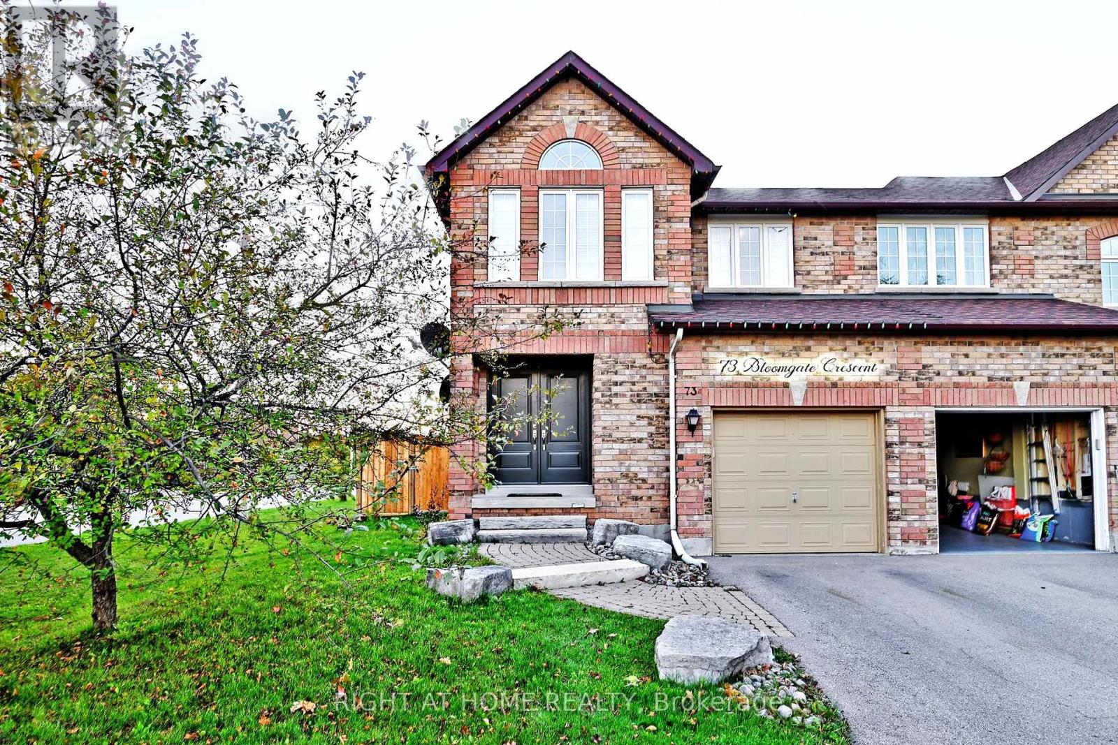 73 Bloomgate Cres, Richmond Hill, ON L4E 3Z1