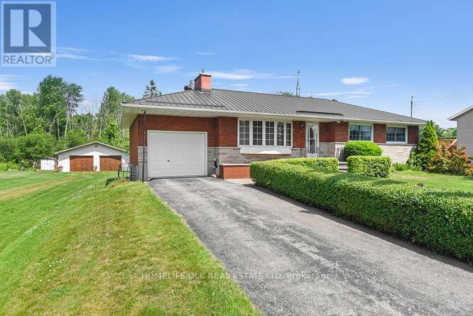 1190 County Rd 2 Rd, Elizabethtown-Kitley, ON K6V 5T3