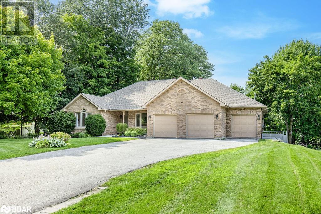37 Paddy Dunns Cir, Springwater, ON L4M 6L9