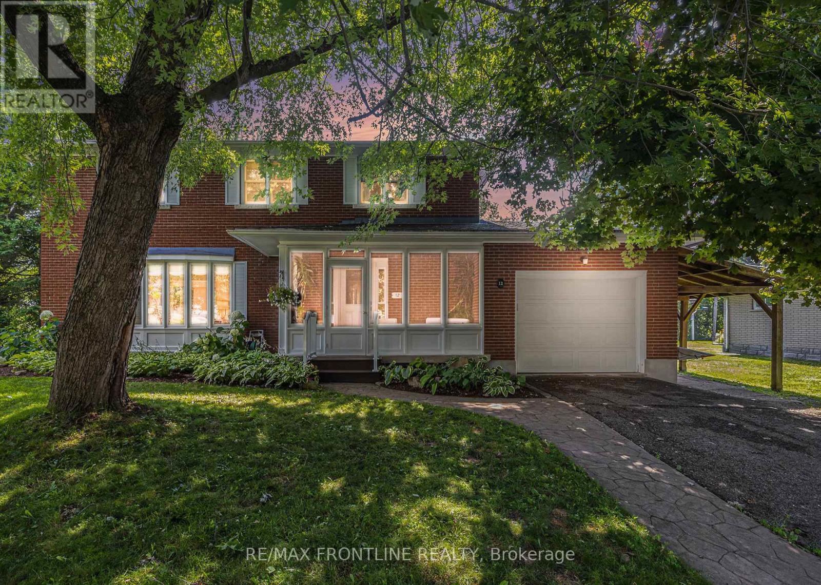 12 Glenview Cres, Perth, ON K7H 2L2