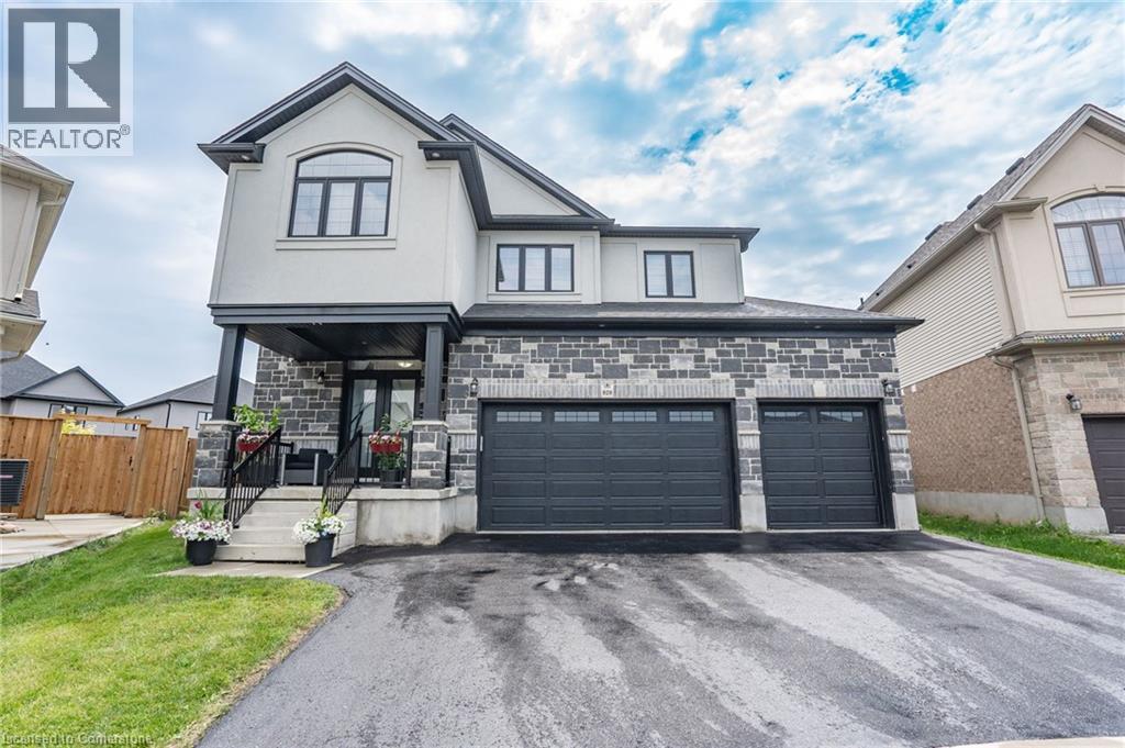920 River Ridge Ct, Kitchener, ON N2A 0H2
