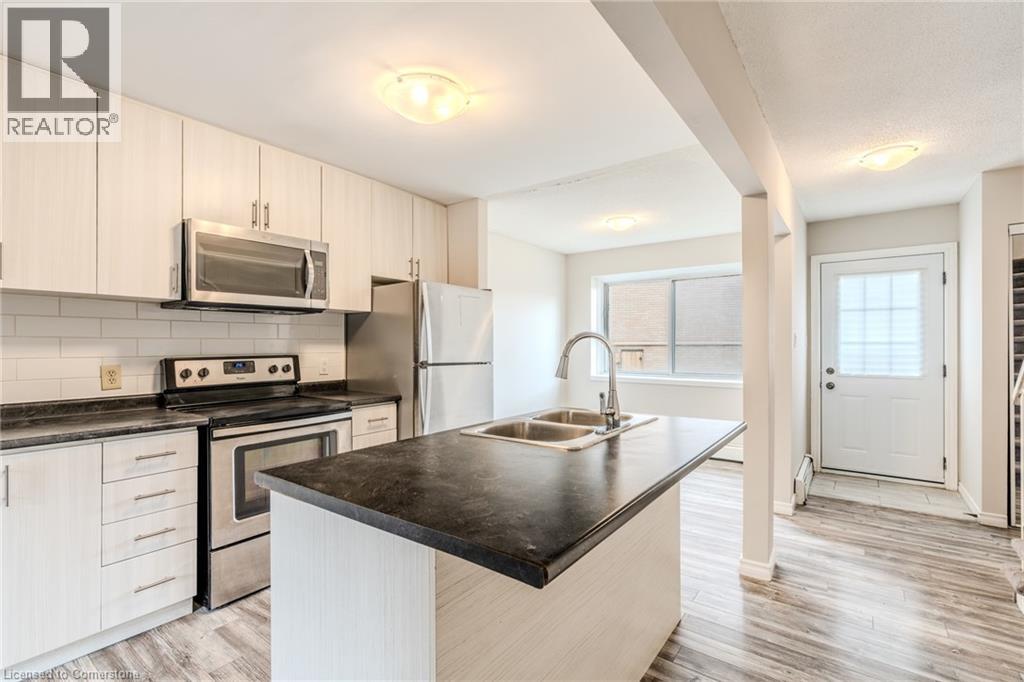 293 Fairway Road N Unit 26, Kitchener, ON N2A 2P1