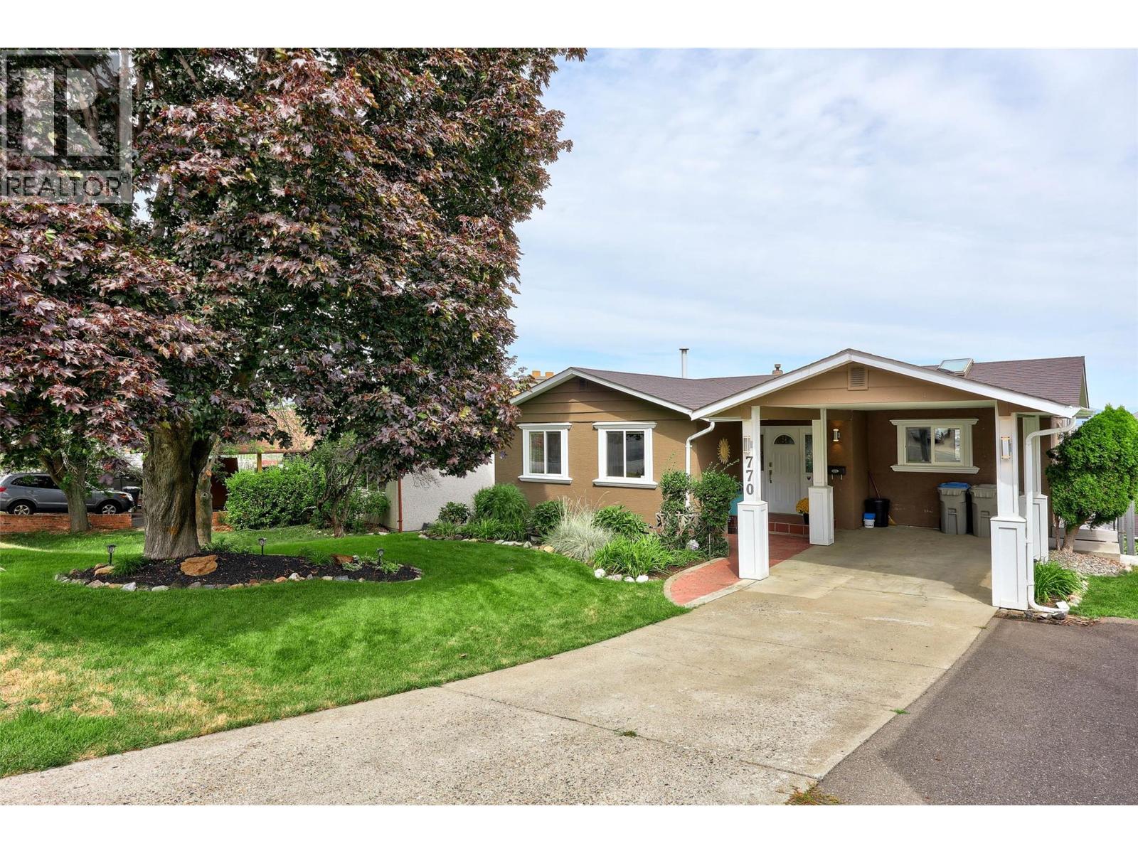 770 Sequoia Pl, Kamloops, BC V2C 5W2