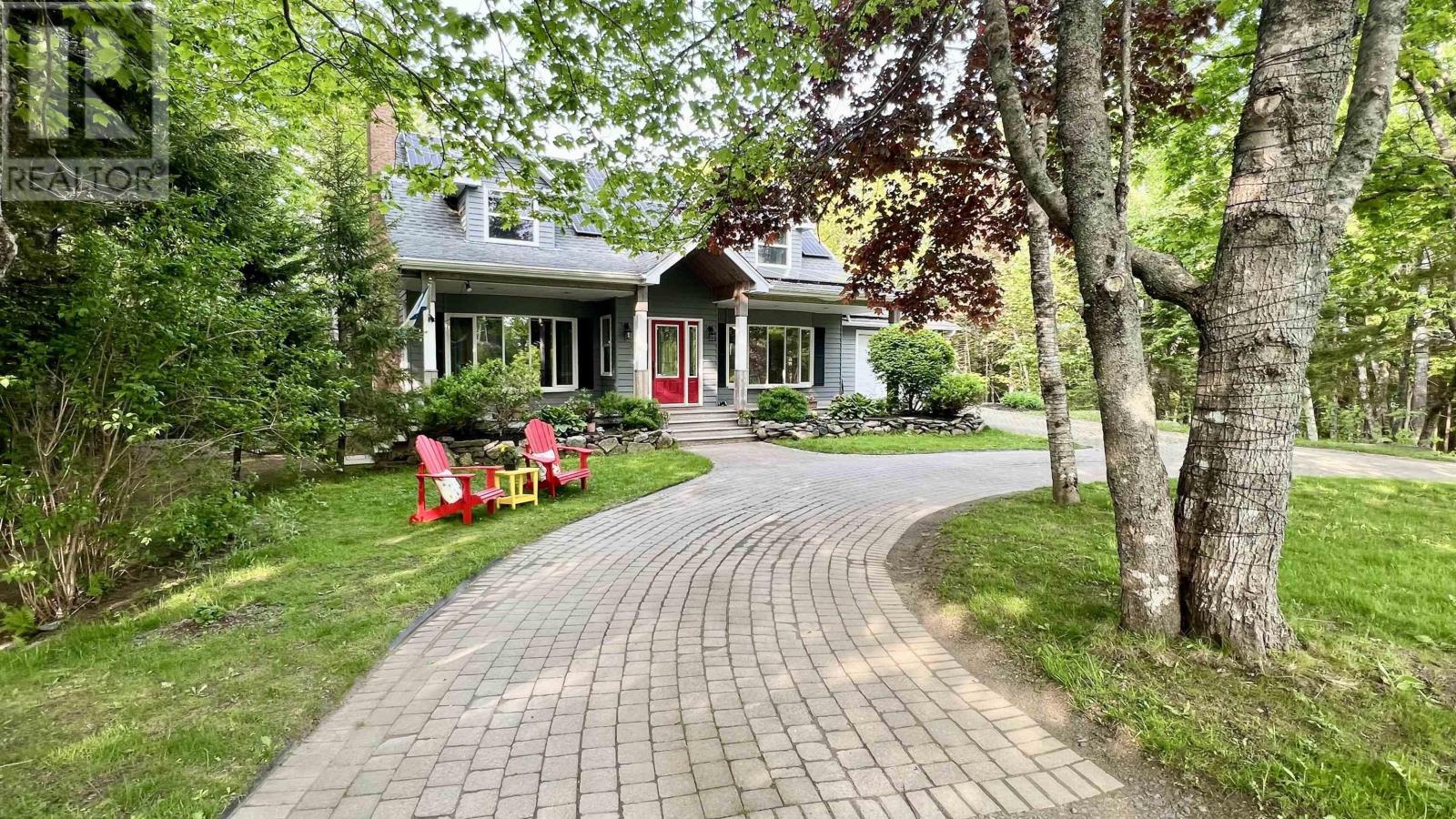 10 Kingsway Rd, Hammonds Plains, NS B3Z 1K2