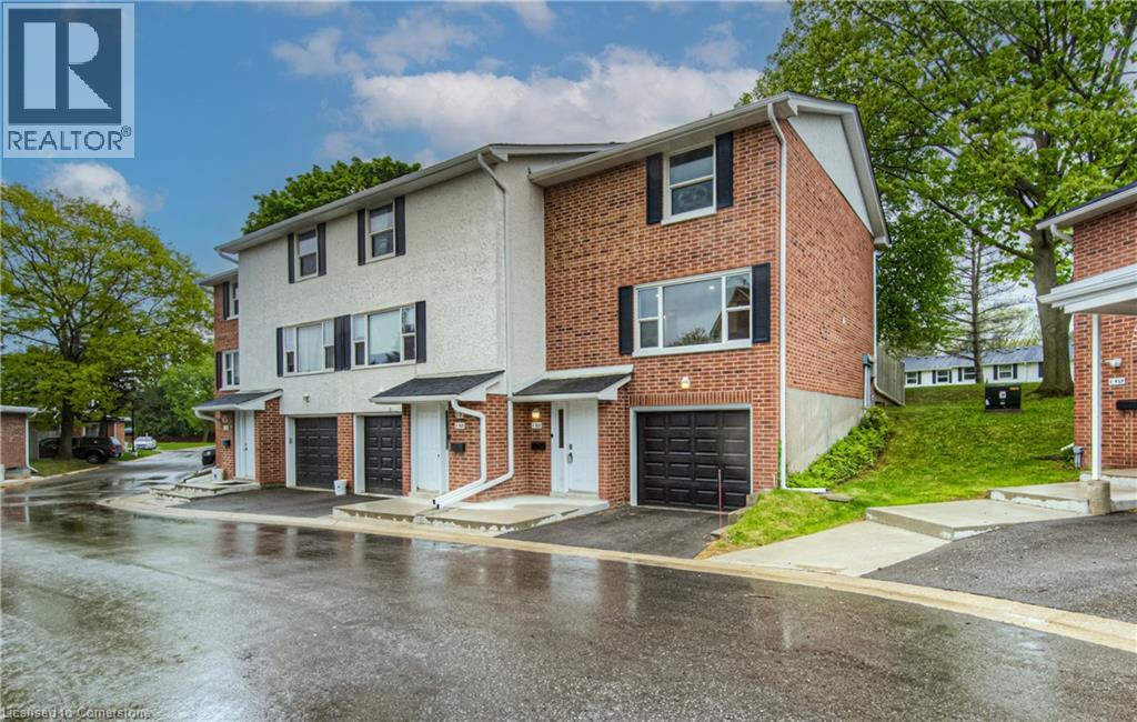 425 Keats Way Unit 4, Waterloo, ON N2L 5S7