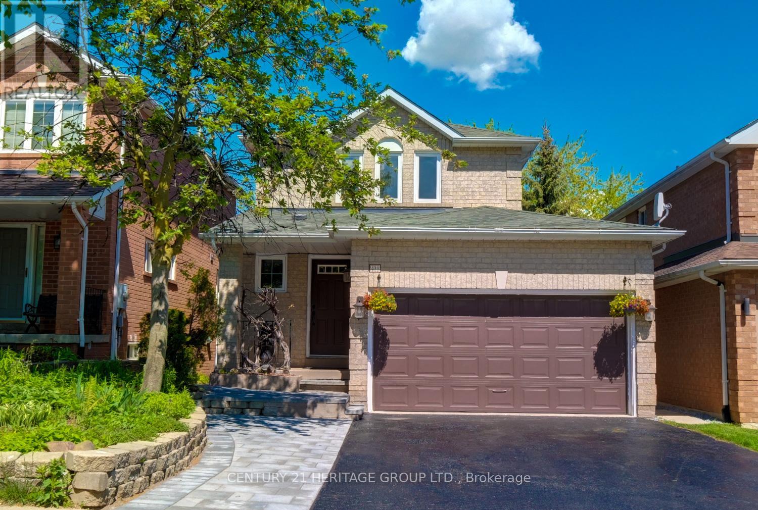 431 Carruthers Ave, Newmarket, ON L3X 2C1