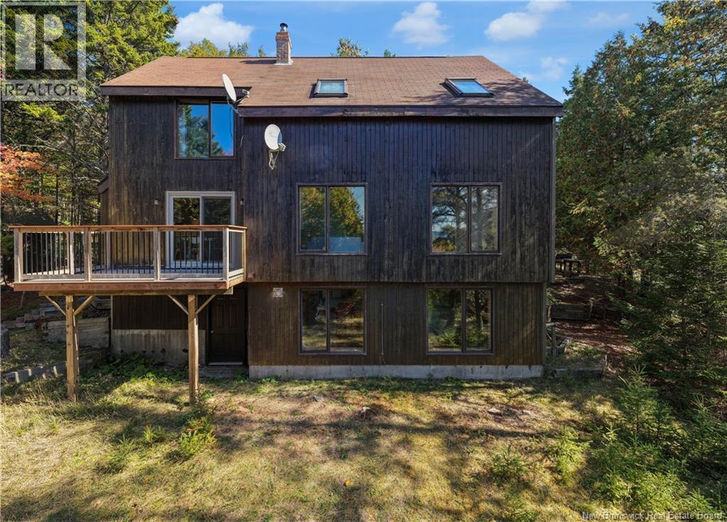 7 Ellis Dr, Rothesay, NB E2E 1X9