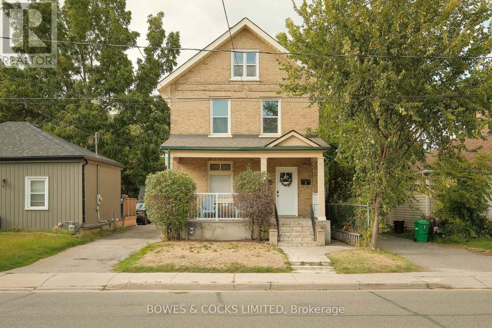 530 Chamberlain St Ward 3 St, Peterborough, ON K9J 4L5