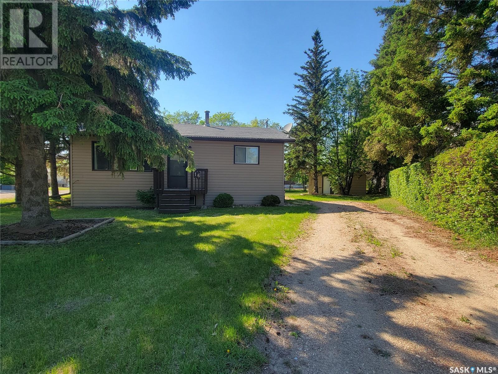 4th Avenue E Unit 16, Neilburg, SK S0M 2C0
