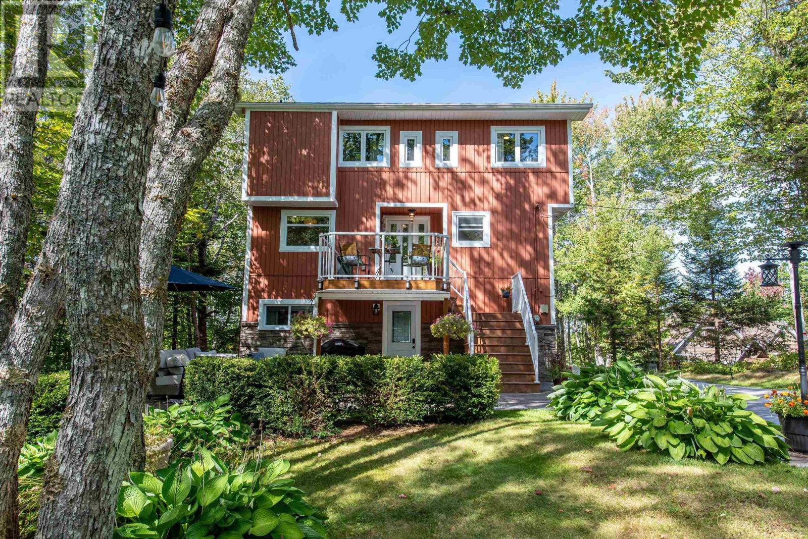 19 Sawdust Rd, Mount Uniacke, NS B0N 1Z0