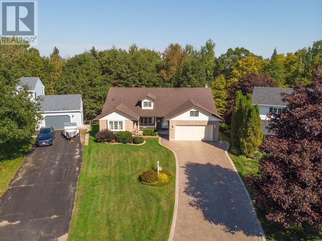 68 Prince Charles Cres, Sault Ste. Marie, ON P6B 6C1