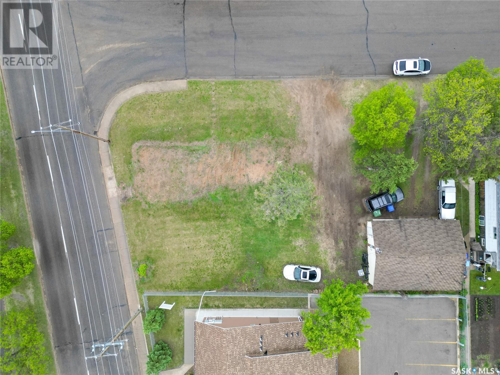 602 6 Avenue East, Prince Albert, SK S6V 0N7