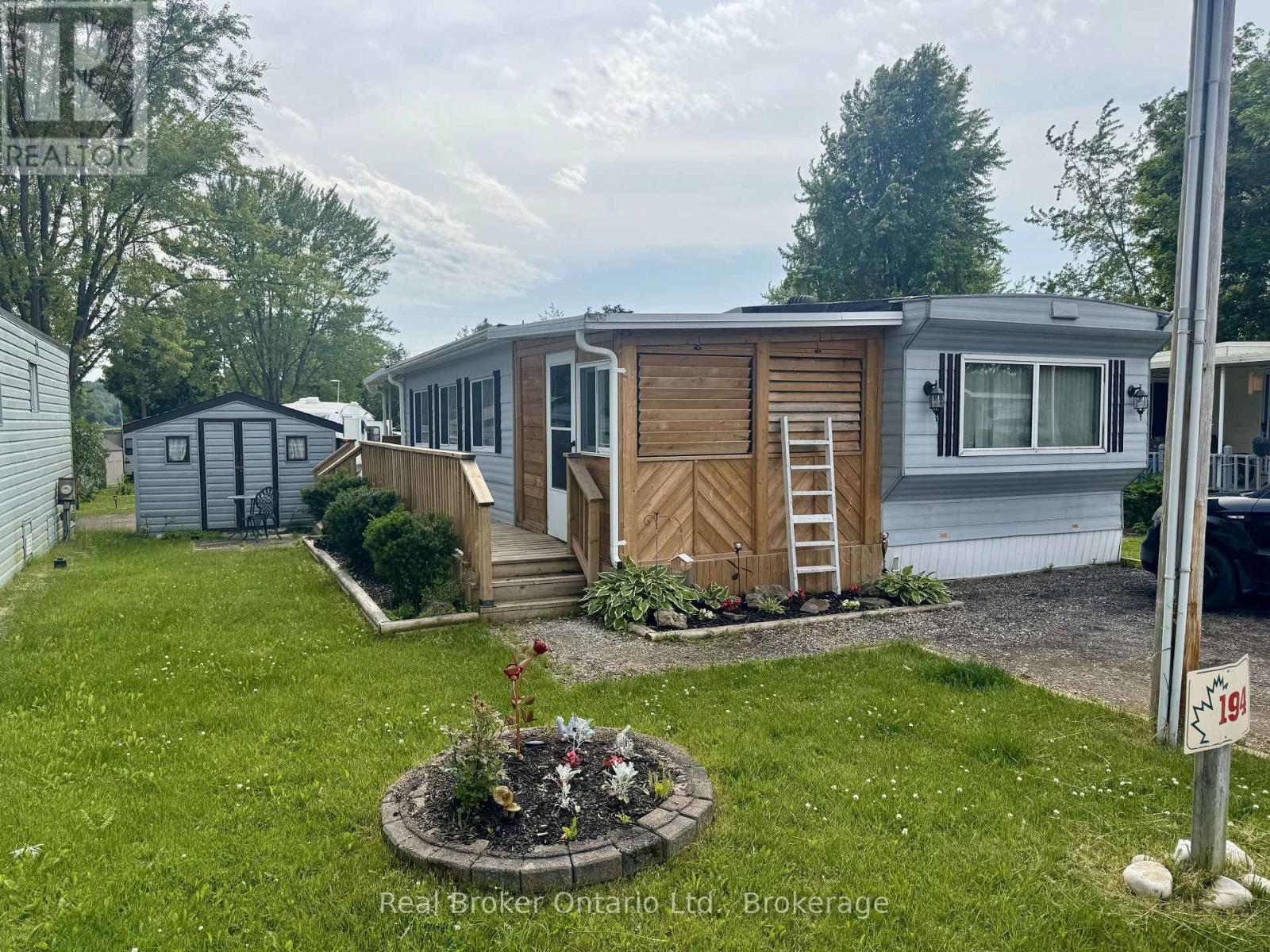 194 580 Beaver Creek Rd, Waterloo, ON N2J 3Z4