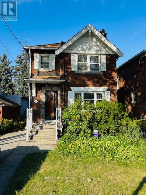 10 Astor Ave, Toronto, ON M4G 3M2