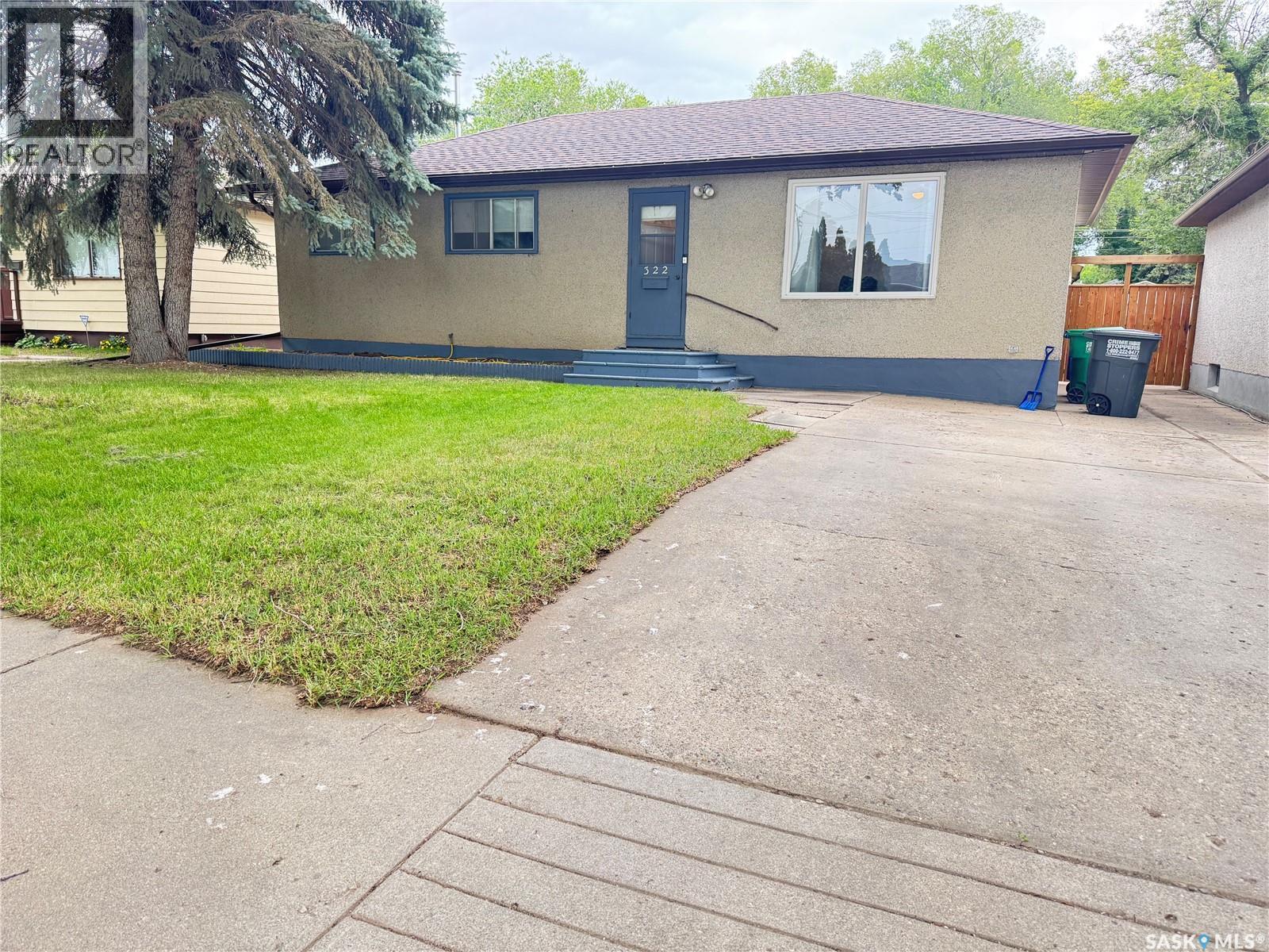 322 Vancouver Ave S, Saskatoon, SK S7M 3N1