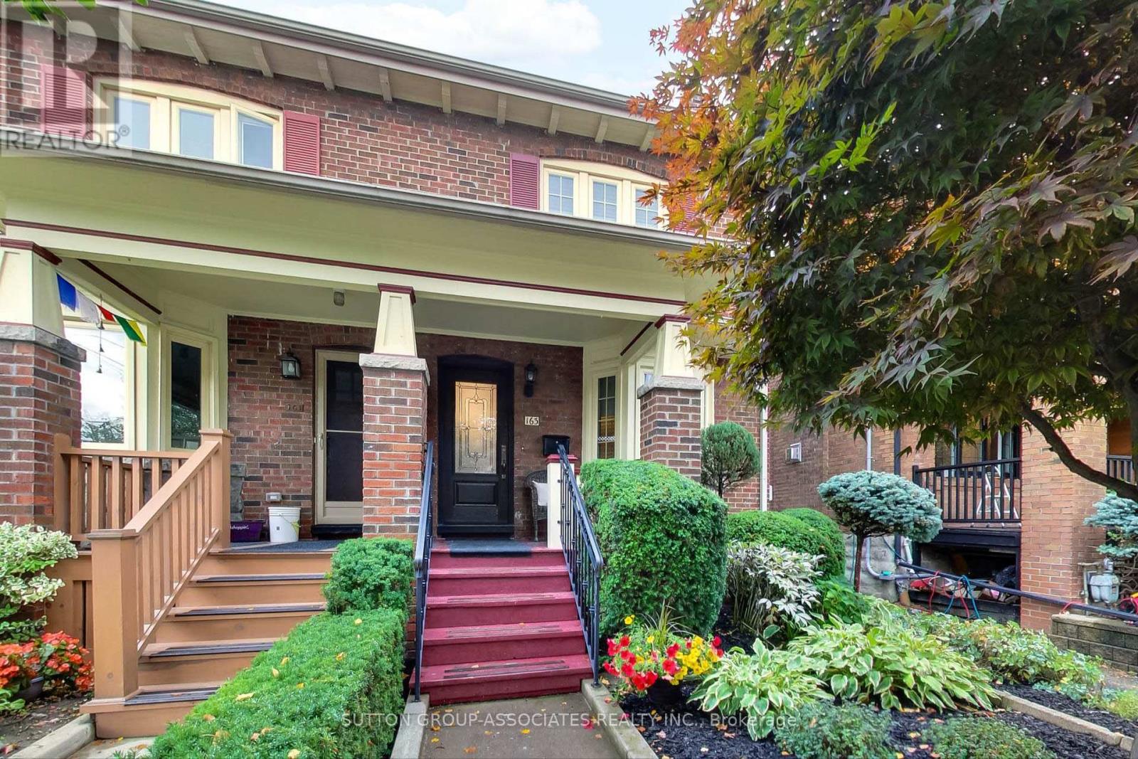 163 Maplewood Ave, Toronto, ON M6C 1J8
