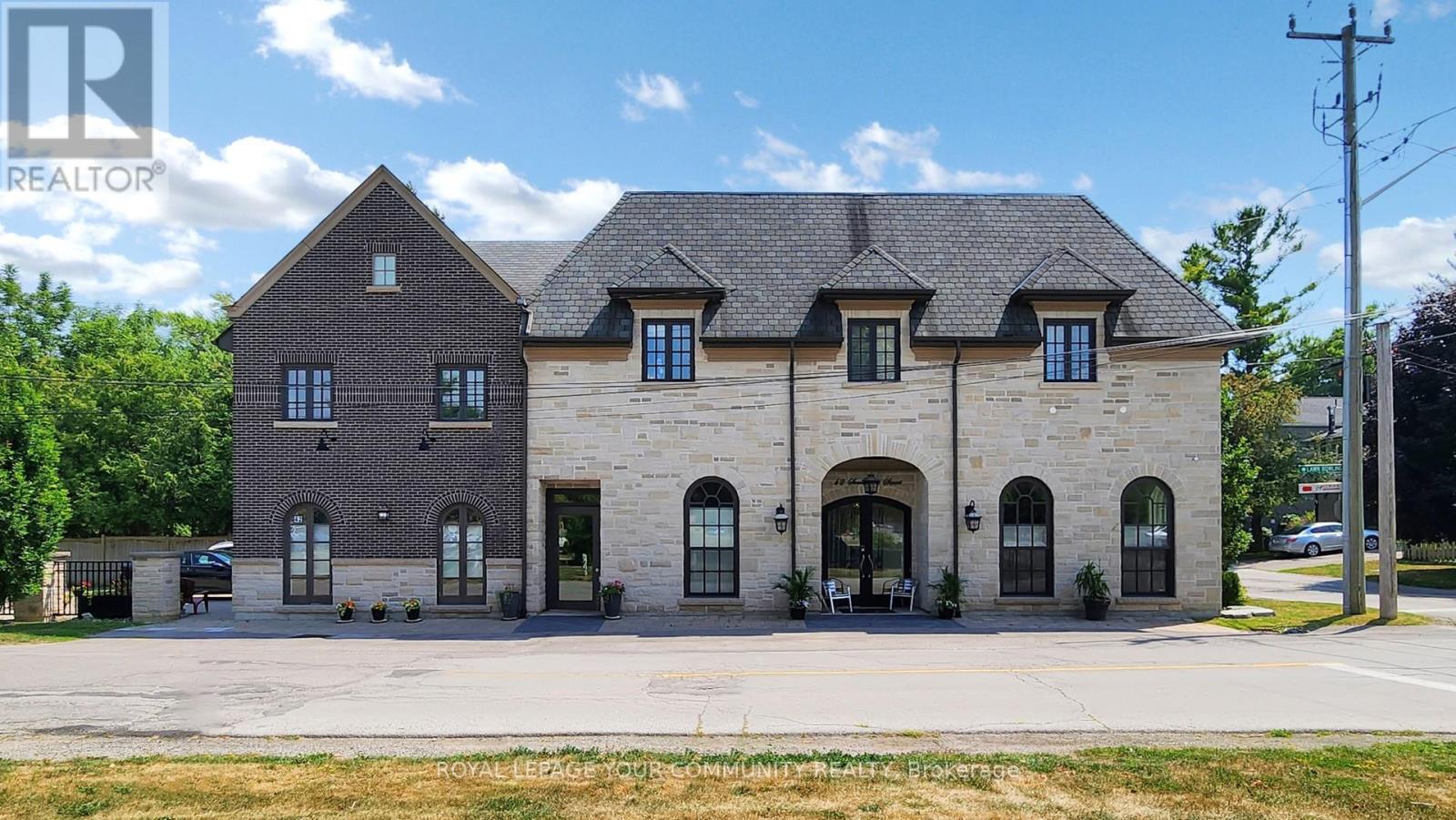 42 Somerville St, Whitchurch-stouffville Stouffville, ON L4A 1G6