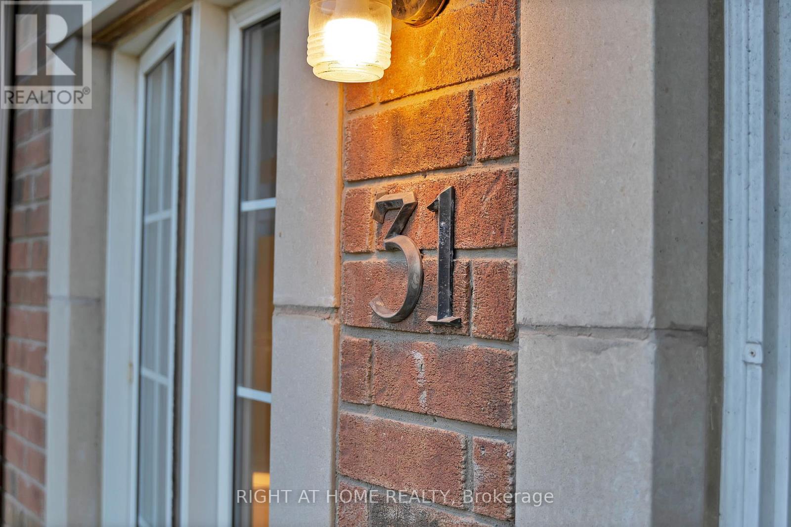 31 Judy Sgro Ave, Toronto Downsview-roding-cfb, ON M3L 0A8