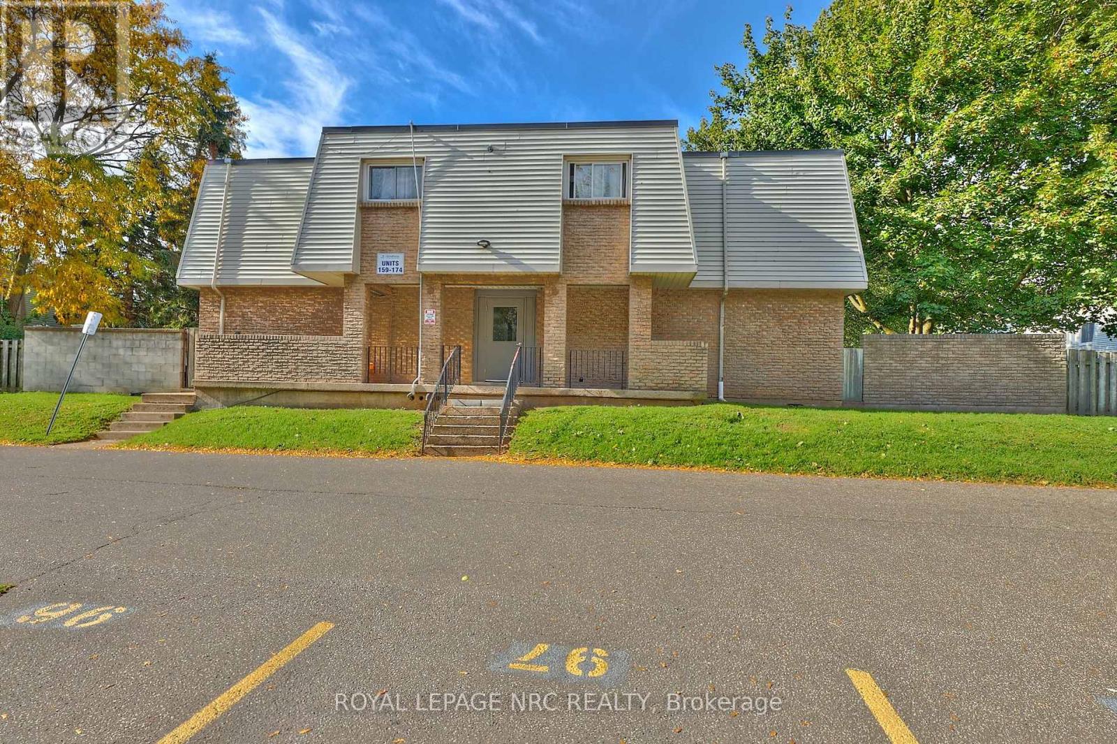 164 17 Old Pine Trl, St. Catharines, ON L2M 6P9