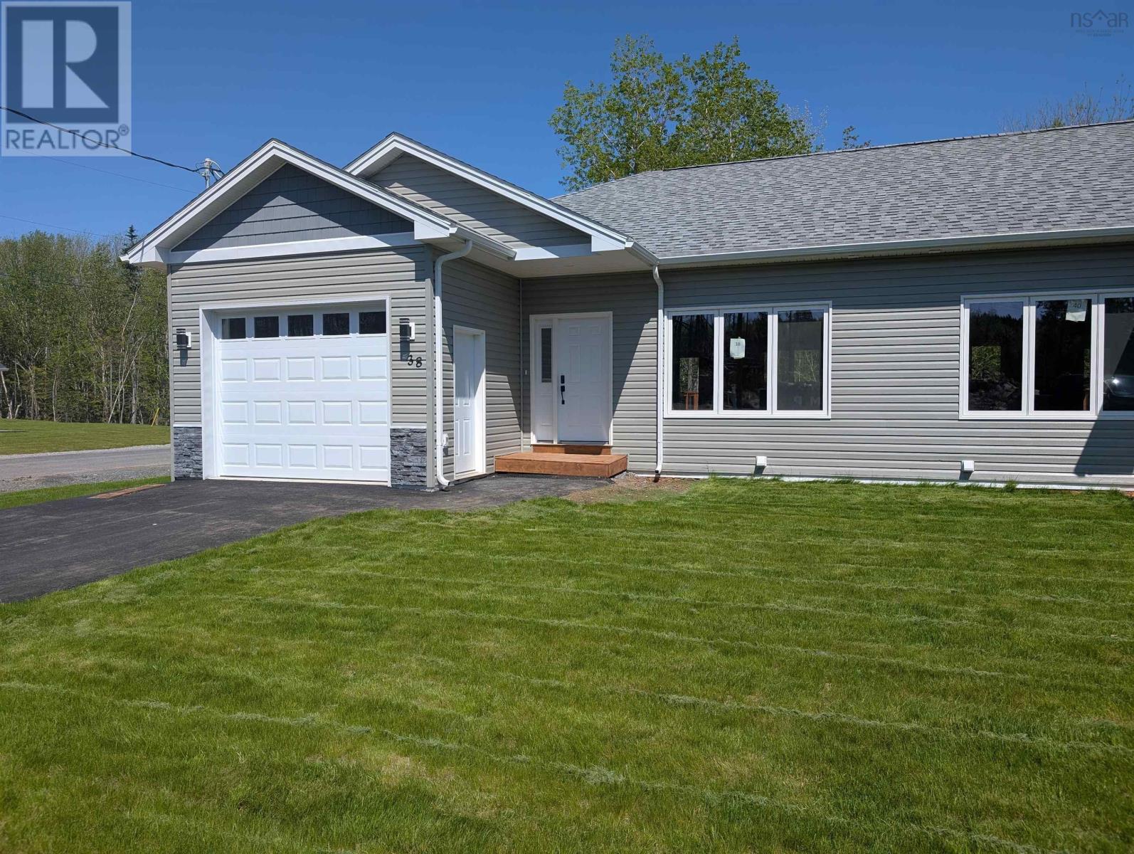 38 Shadebush Walk Unit 33, Upper Sackville, NS B4E 0X8