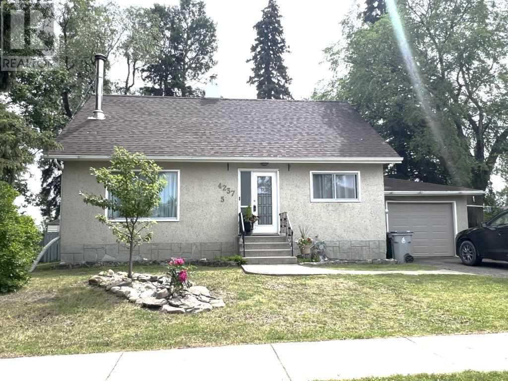 5 Ave Unit 4237, Edson, AB T7E 1A5