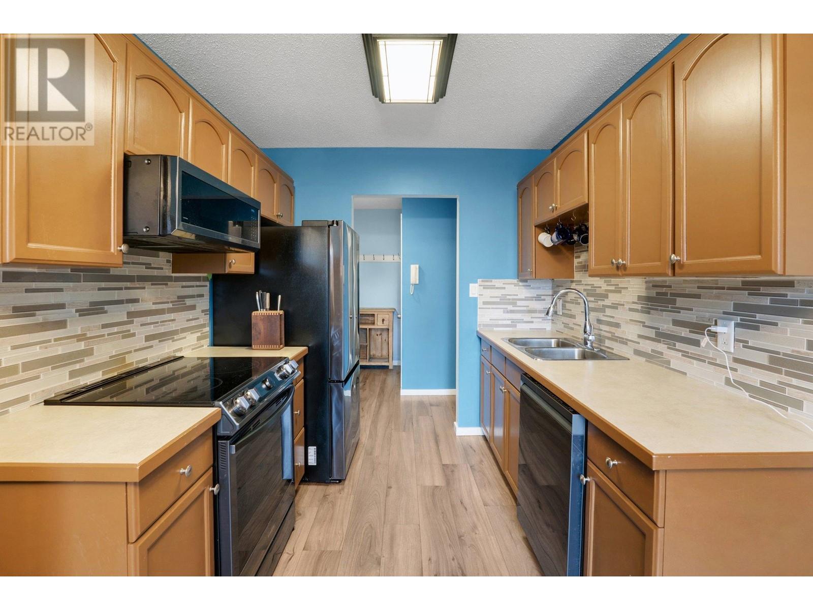 150 Scarboro Road Unit 202, Kelowna, BC V1X 1M2
