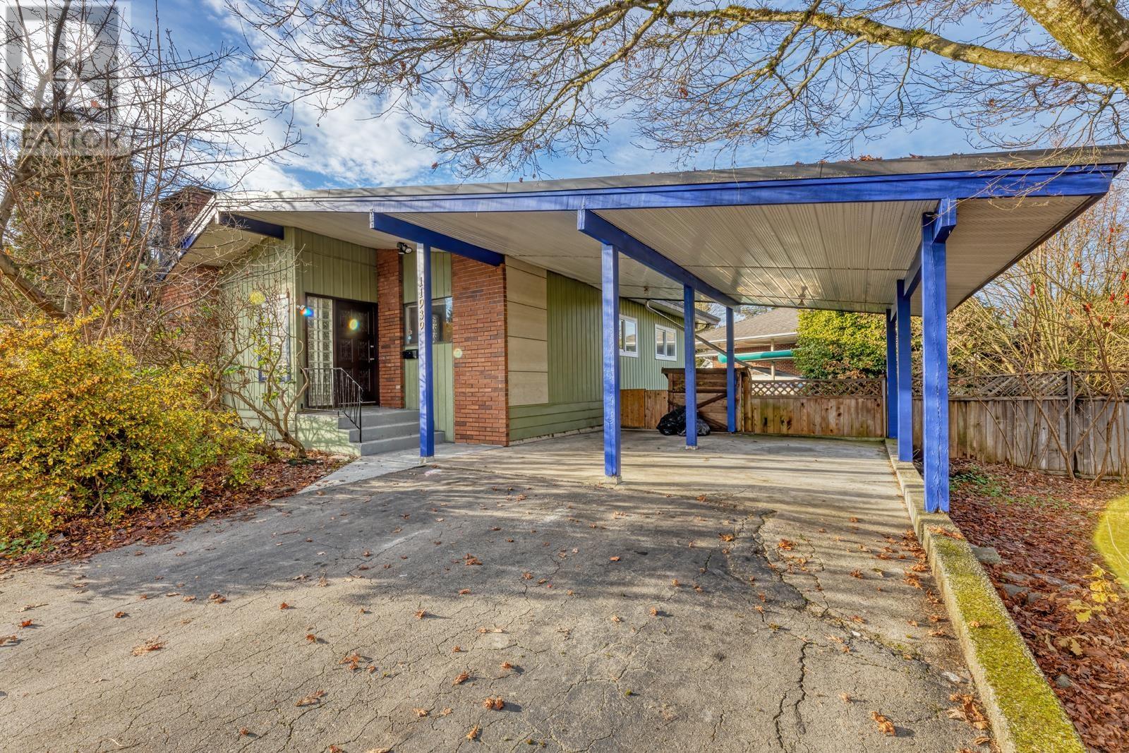 11939 Dover St, Maple Ridge, BC V2X 5P6