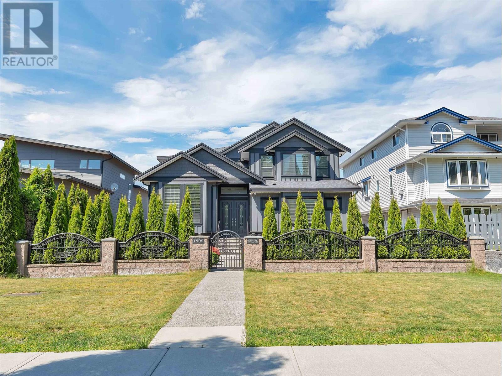 1809 Mamquam Rd, Squamish, BC V0N 1T0