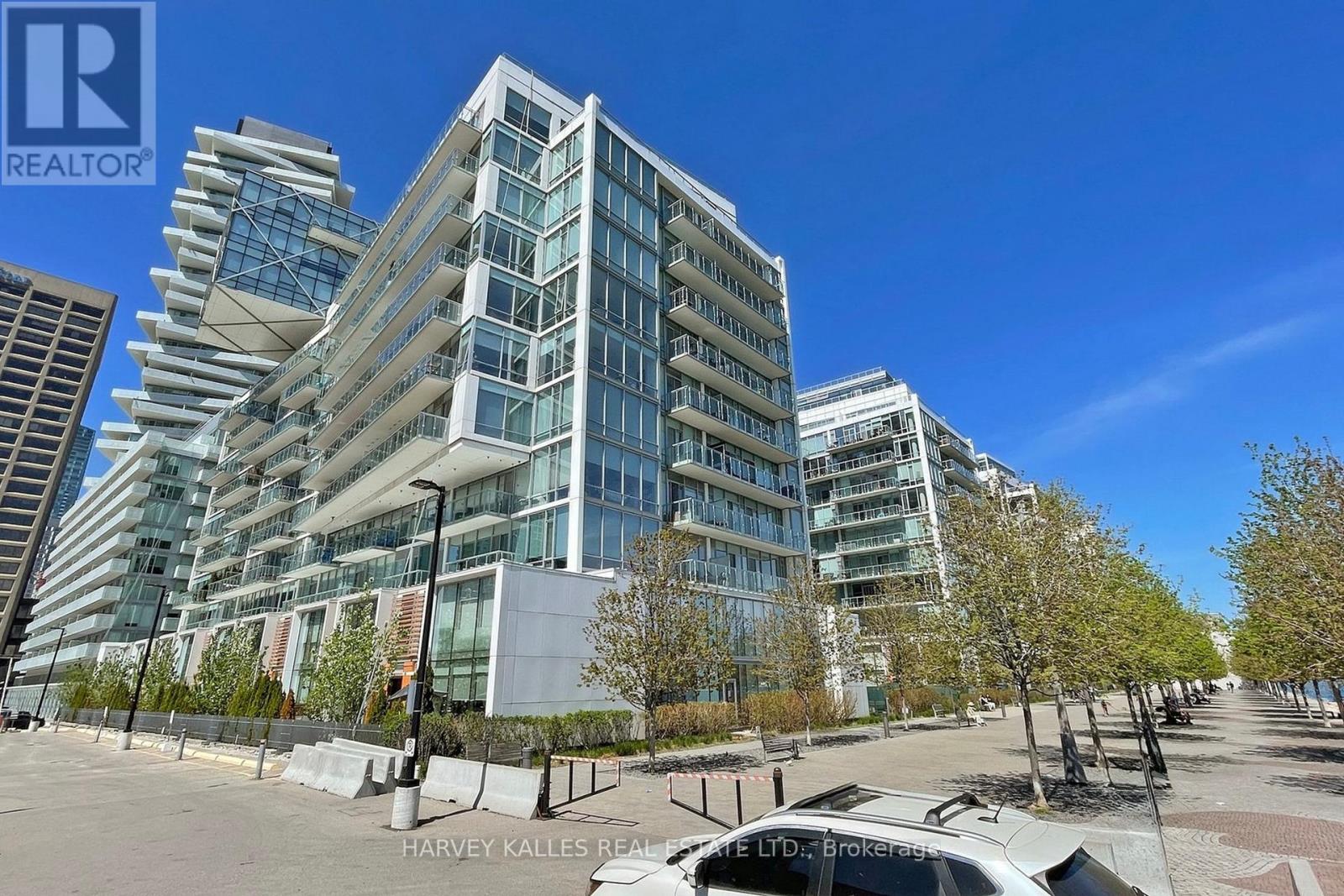 813 29 Queens Quay E, Toronto, ON M5E 0A4