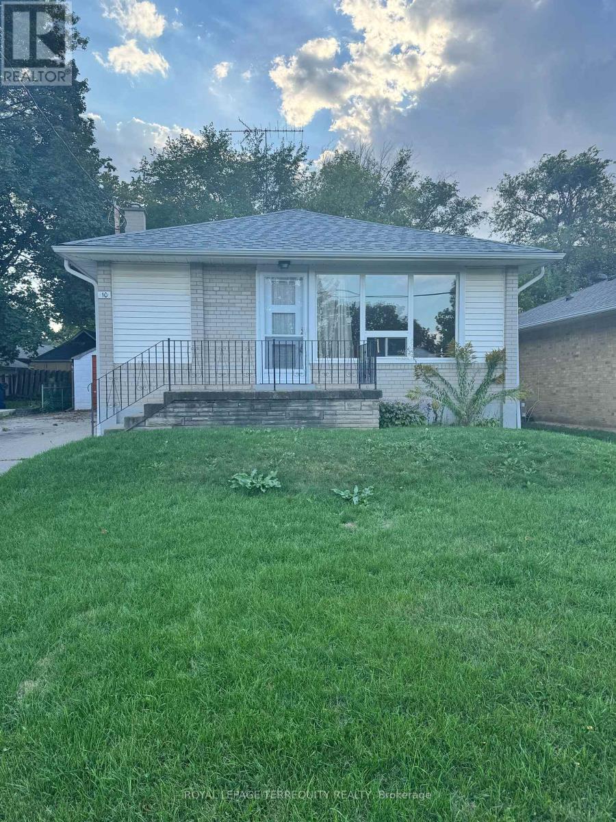10 Restever Gate, Toronto Rexdale-kipling, ON M9W 4B9