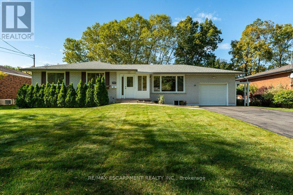 30 Leawood Dr, Grimsby, ON L3M 4E2