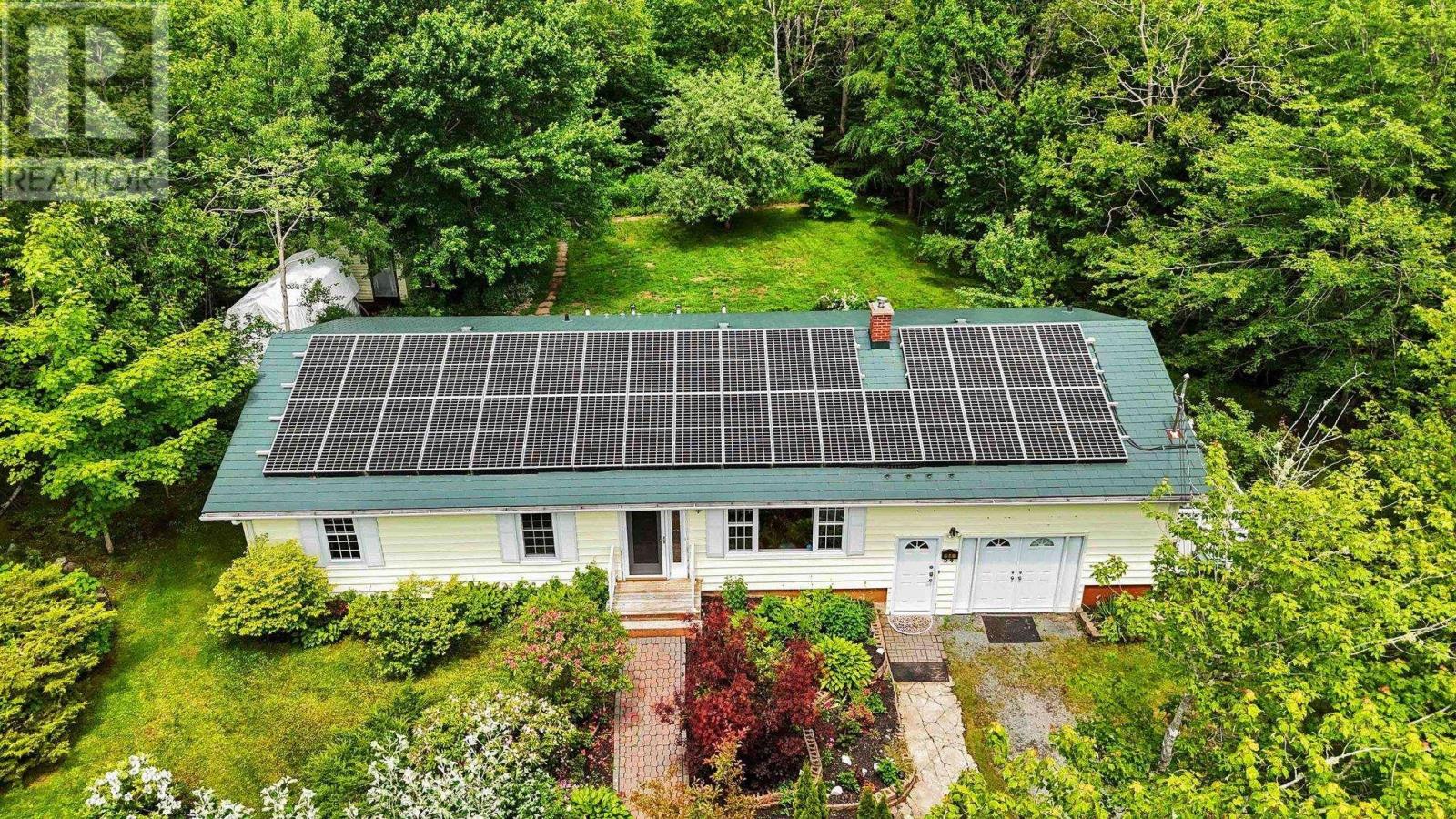 54 Parker Ln, Porters Lake, NS B3E 1E5