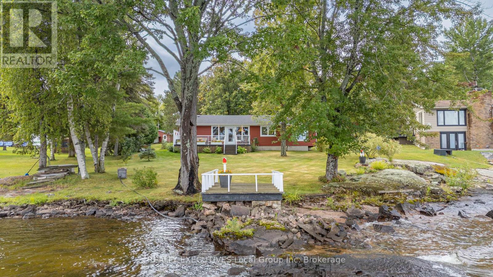 4 Ninovan Rd W, Callander, ON P0H 1H0