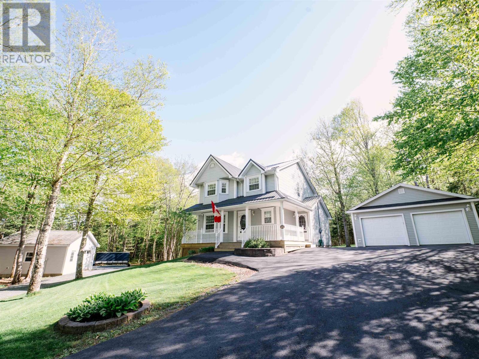 44 Tattenham Cres, Hammonds Plains, NS B4B 1V2