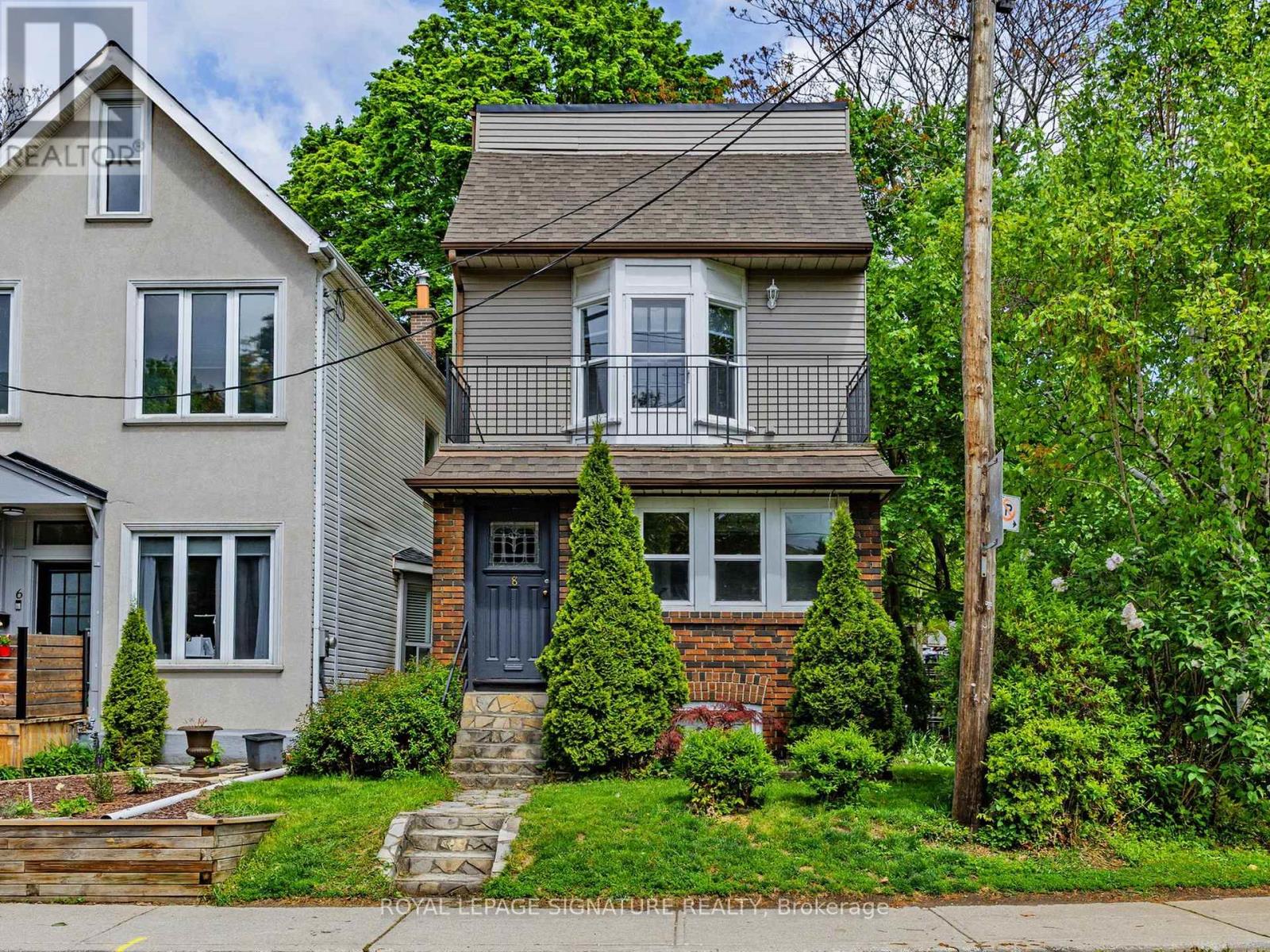 8 Fairford Ave, Toronto, ON M4L 2J6