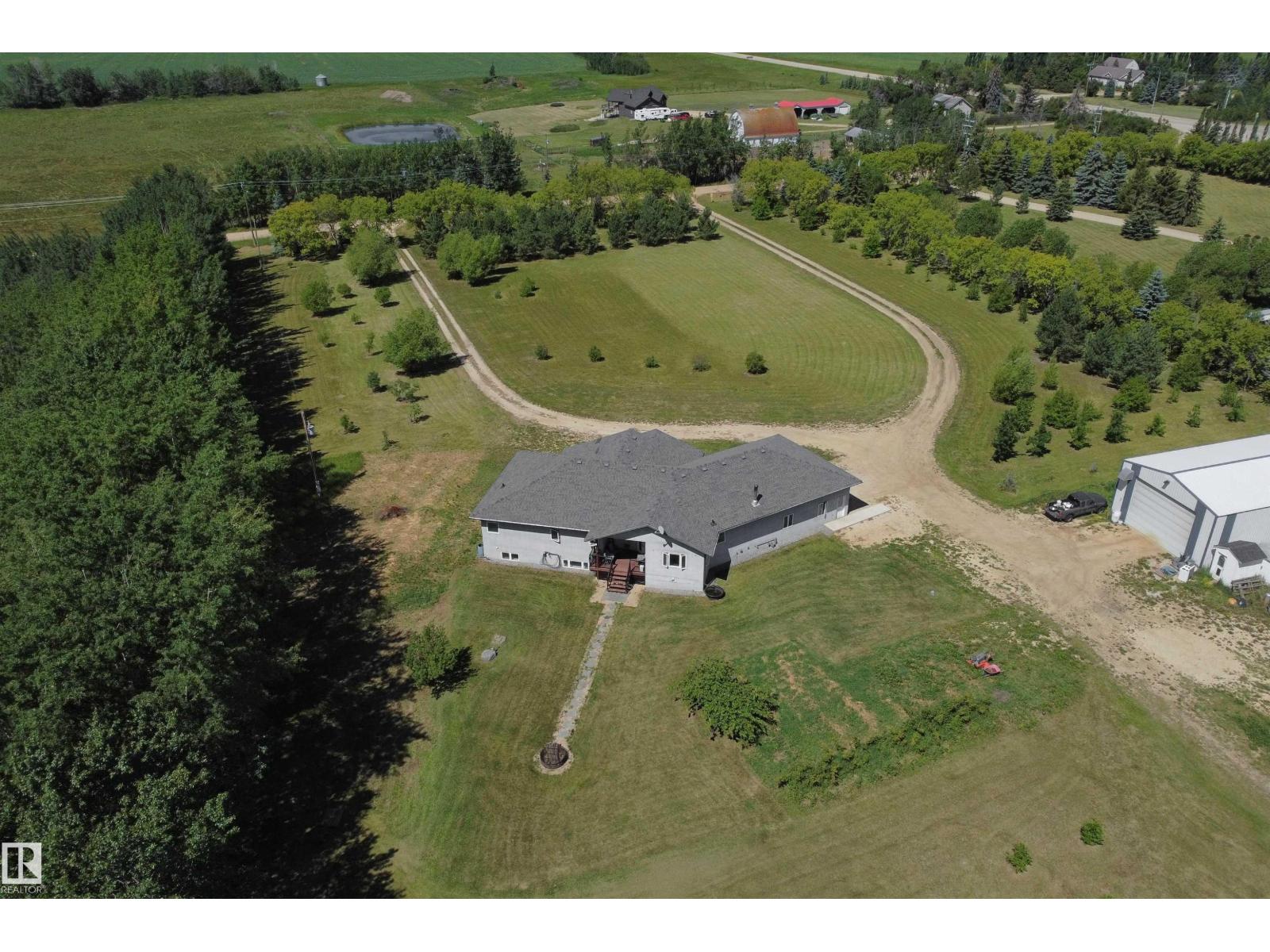 59529 Rge Rd 33 #a, Rural Barrhead County, AB T7N 1N2