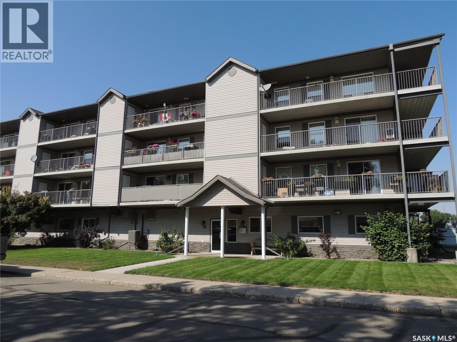 701 Henry Street Unit 201, Estevan, SK S4A 2B7