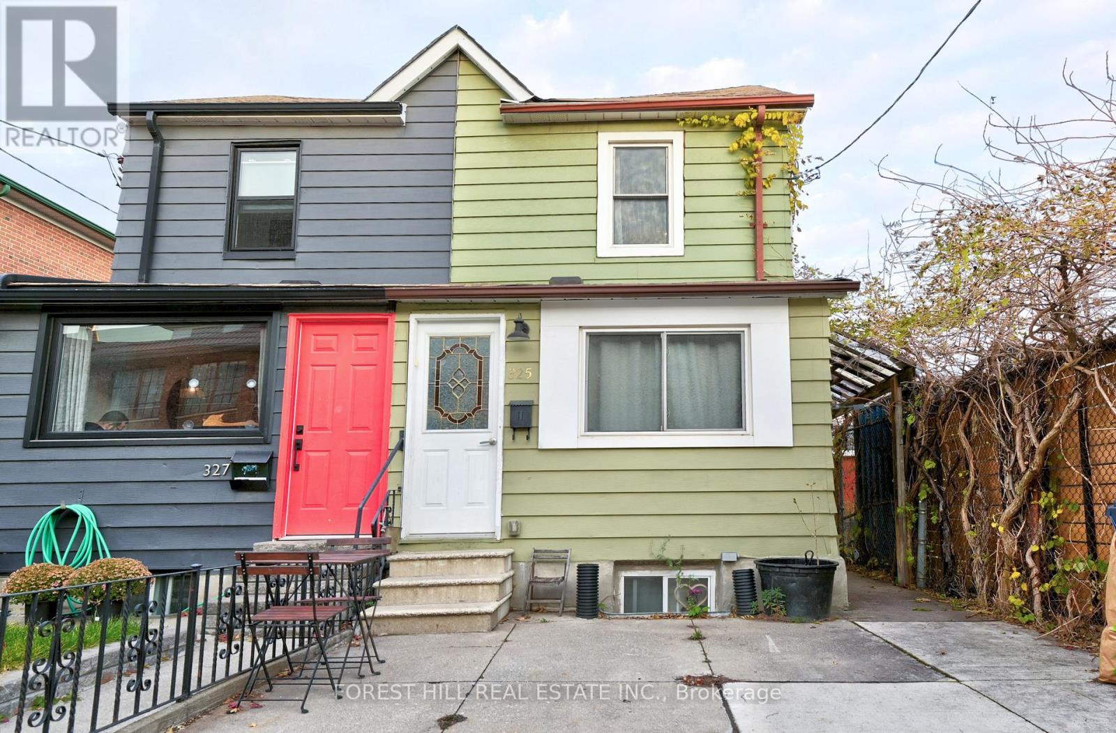 325 Westmoreland Ave N, Toronto, ON M6H 3A6