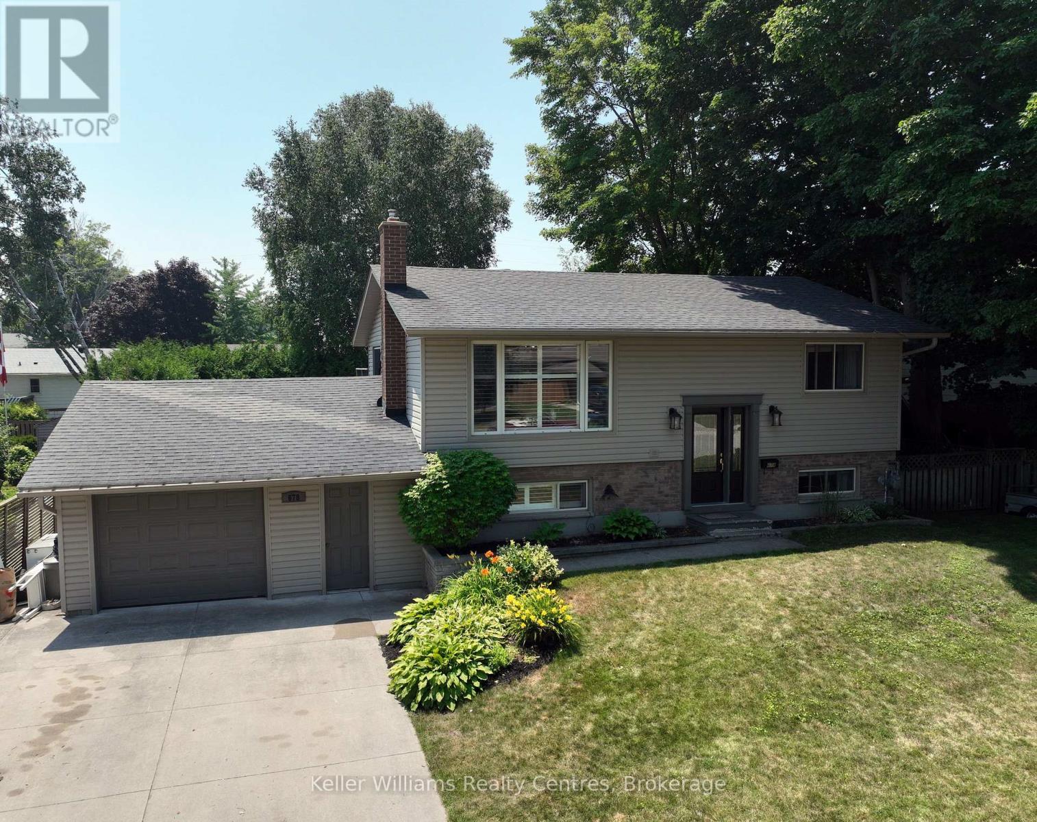 678 Orchard Dr, Saugeen Shores, ON N0H 2C3