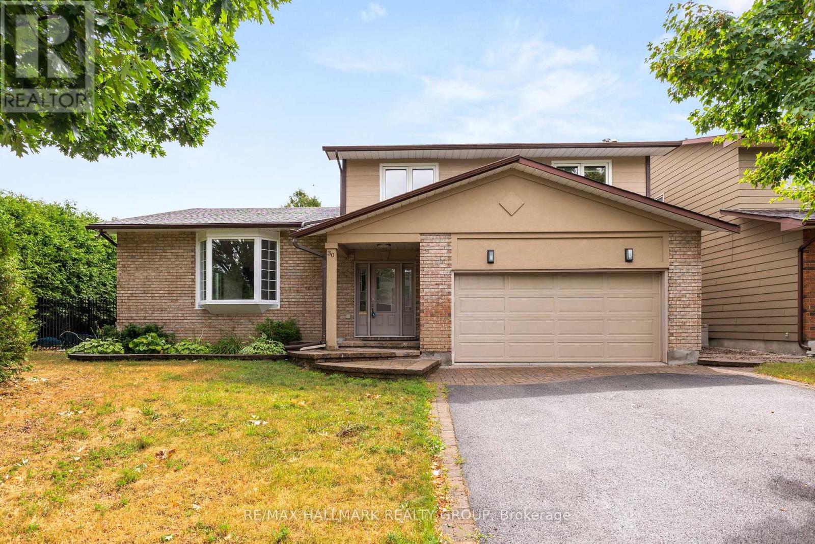30 Lillico Dr, Ottawa, ON K1V 9L6