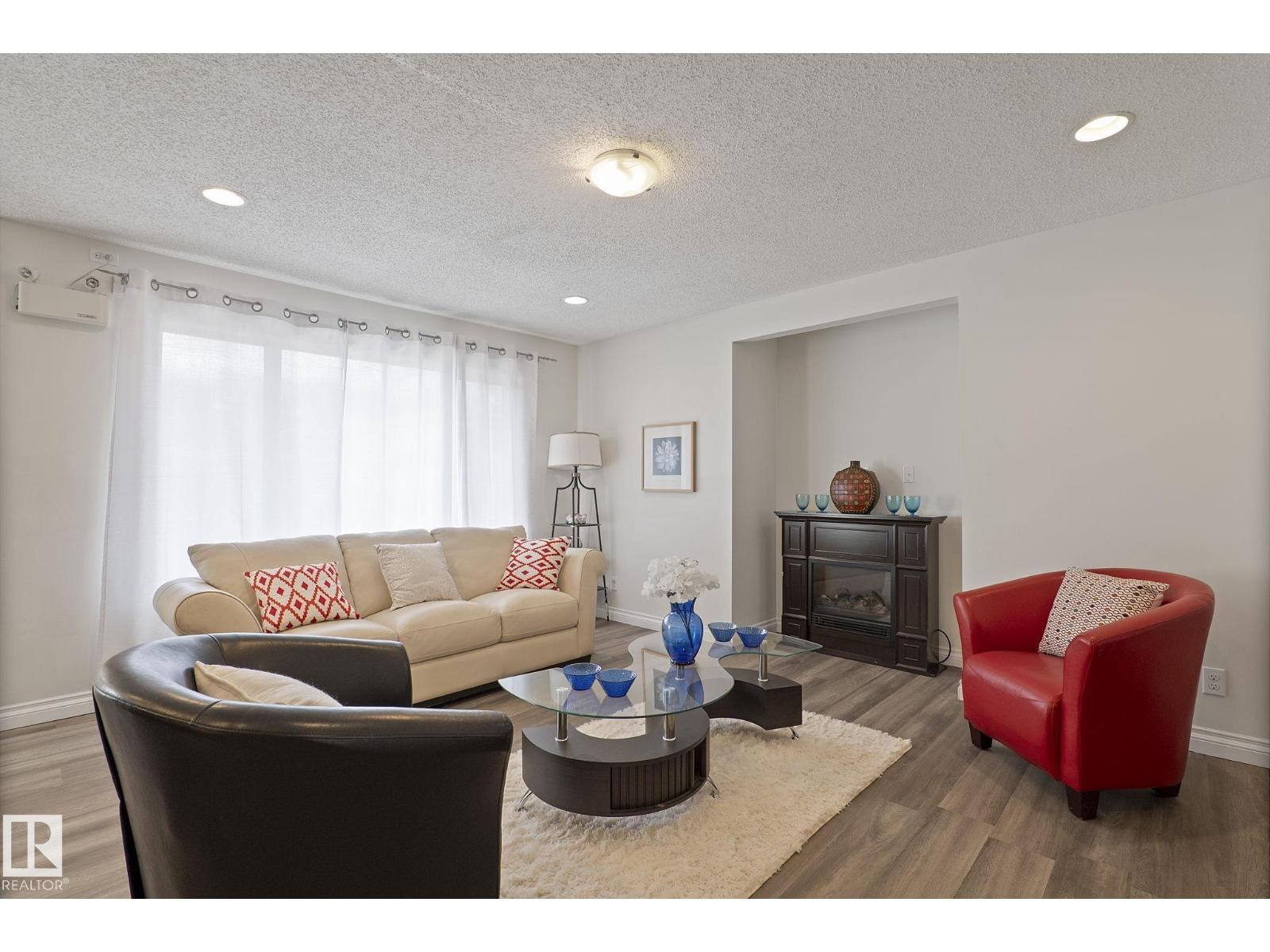 68 St Nw Unit 11918, Edmonton, AB T5B 1P7