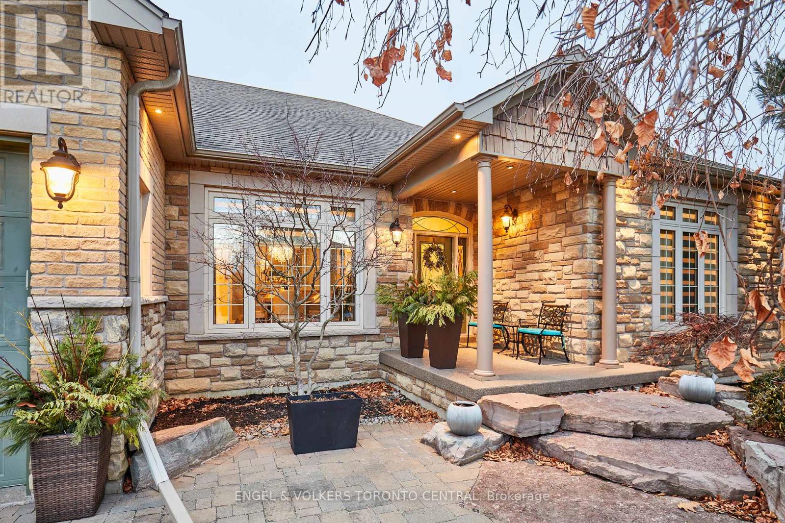 66 Varcoe Rd, Clarington, ON L1E 1S4