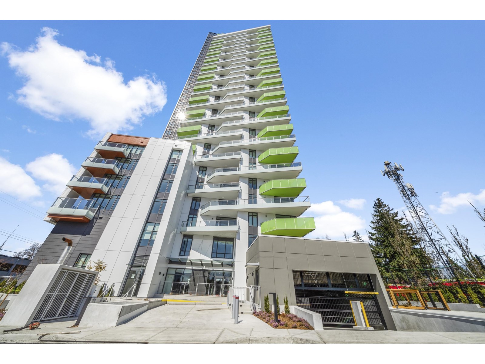 10428 Whalley Boulevard Unit 506, Surrey, BC V3T 0W2