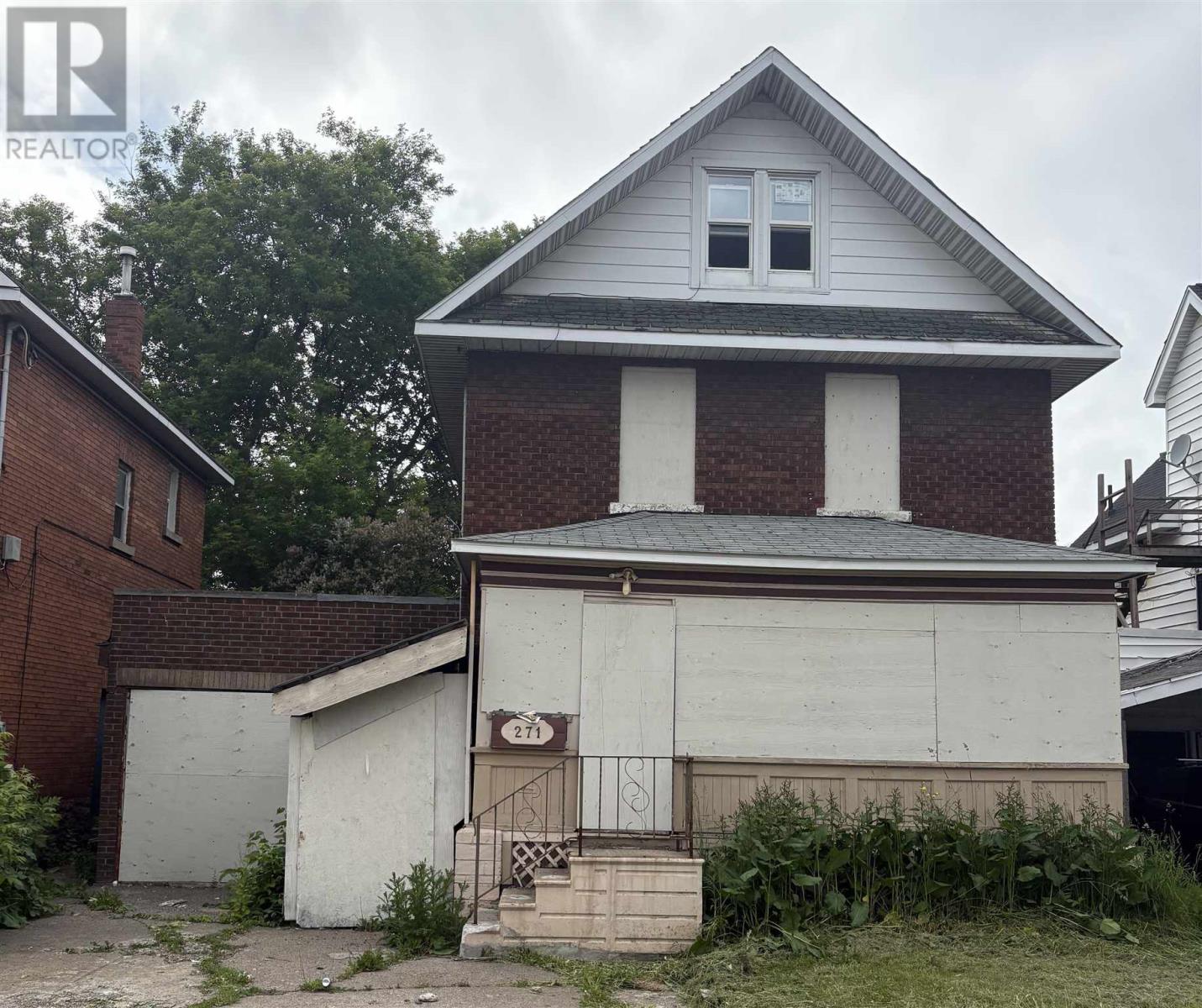 271 Brown St, Sault Ste. Marie, ON P6A 1N8