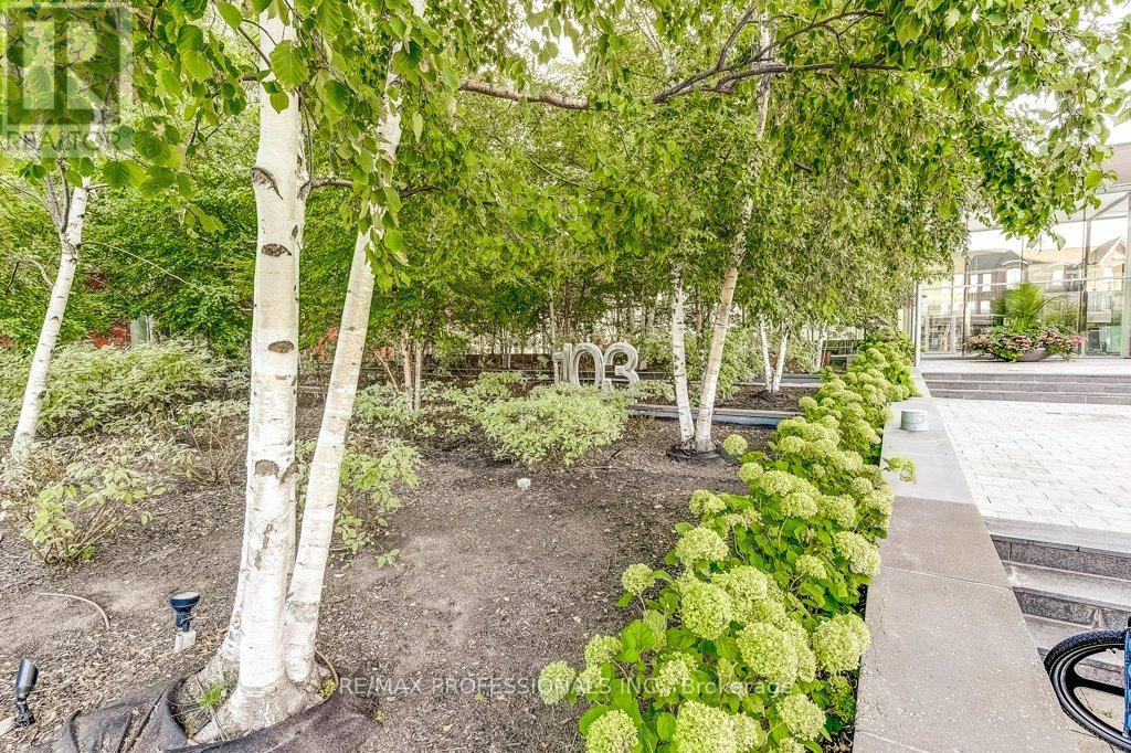 2707 103 The Queensway Ave, Toronto, ON M6S 5B3