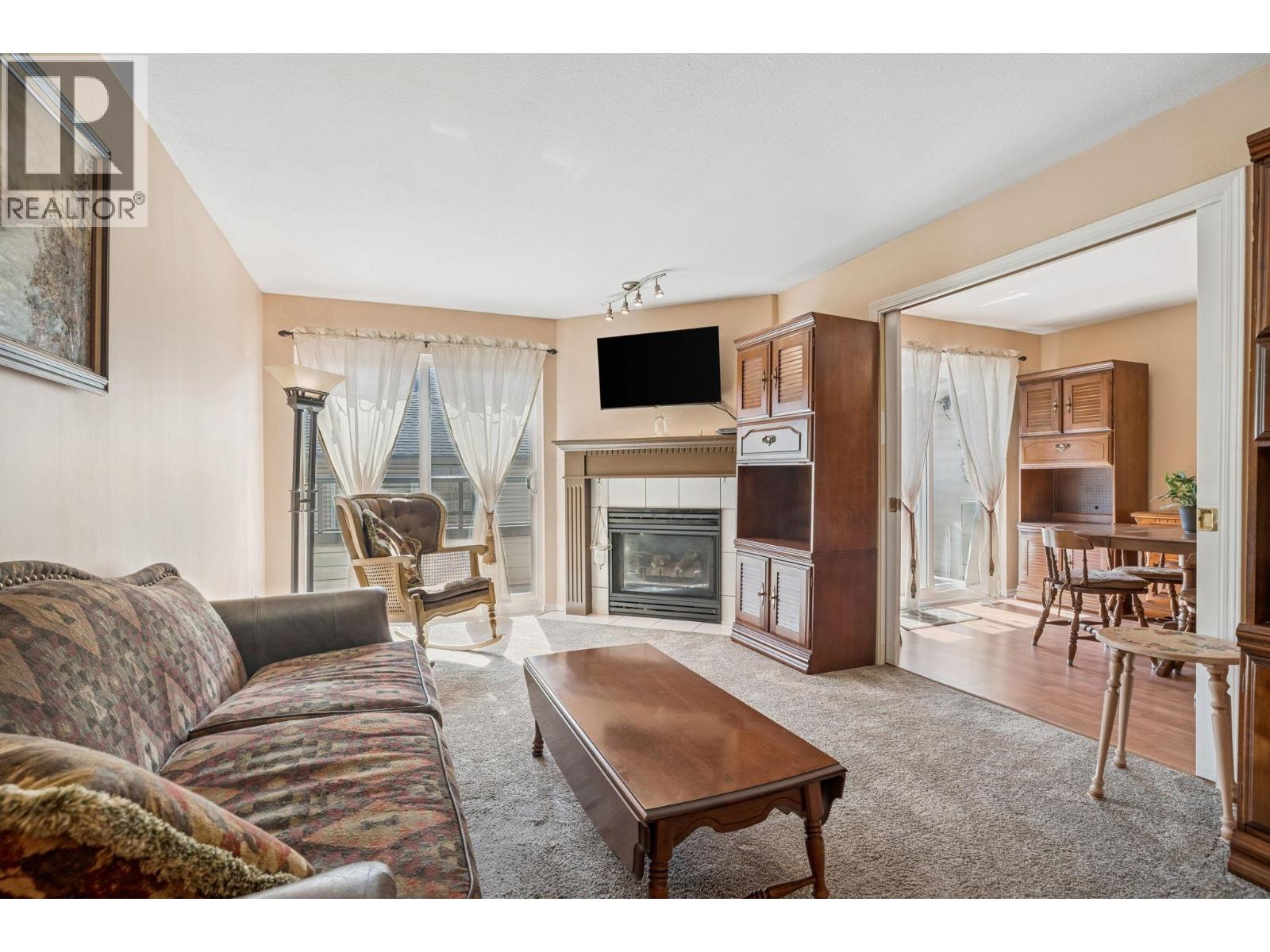 11726 225 Street Unit 402, Maple Ridge, BC V2X 6E4