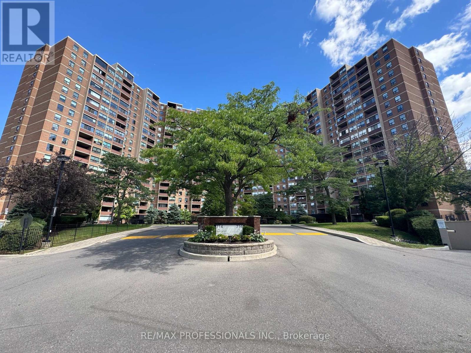 1411 714 The West Mall, Toronto, ON M9C 4X1