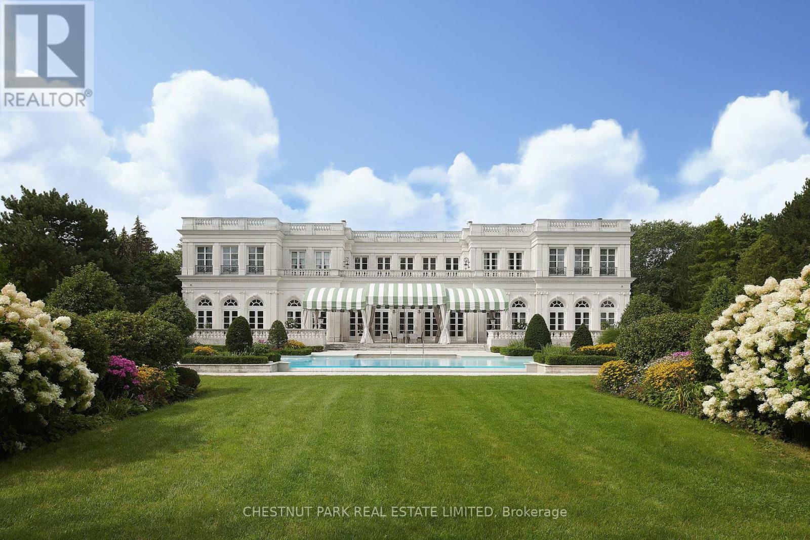 15 High Point Rd, Toronto, ON M3B 2A3