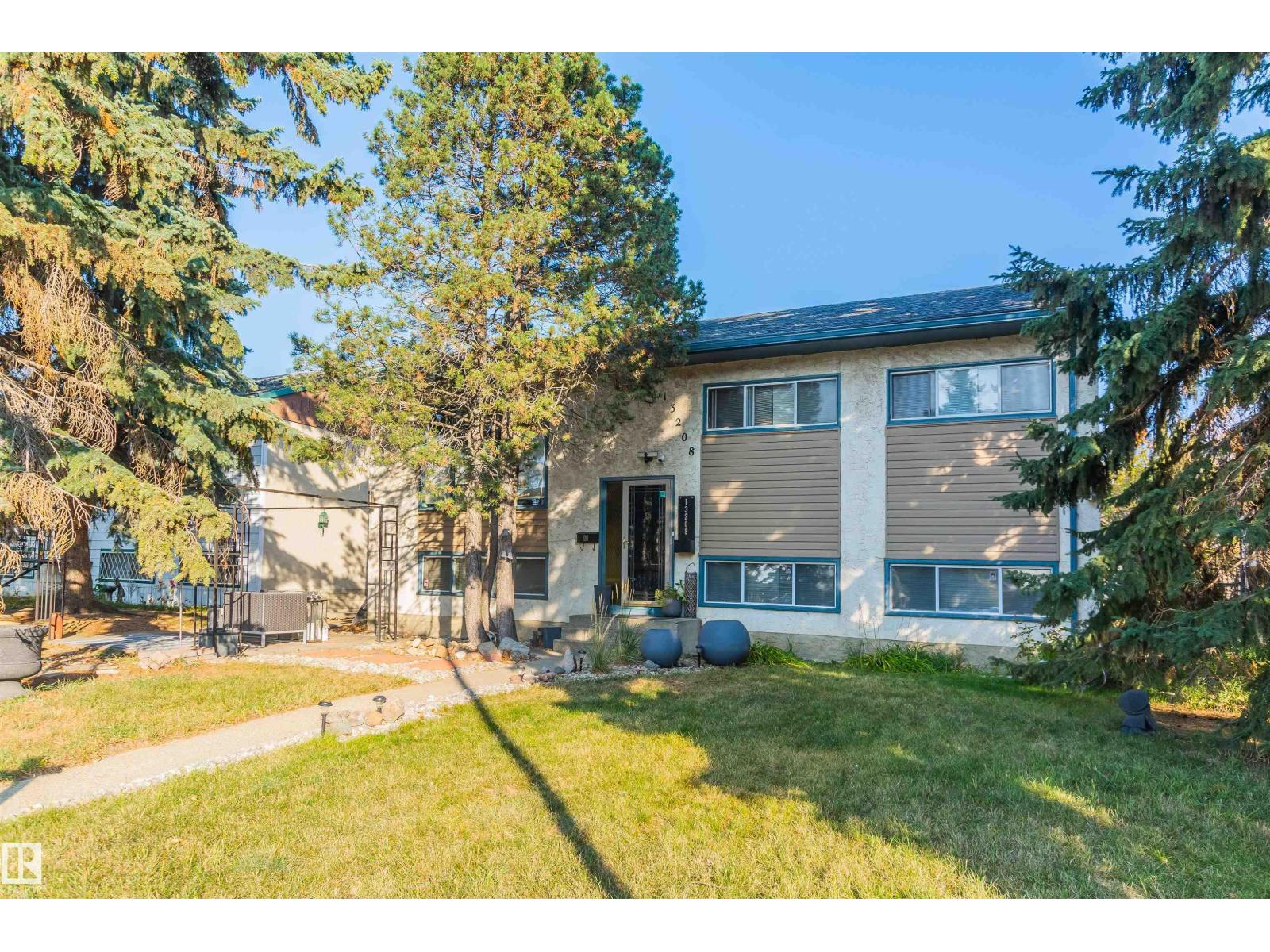 128 Av Nw Unit 13208, Edmonton, AB T5L 3H2