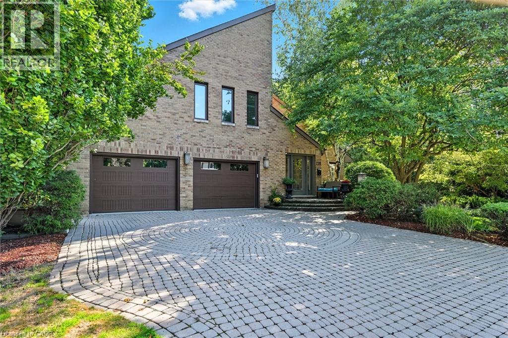 275 Greenbriar Rd, Ancaster, ON L9G 2V4